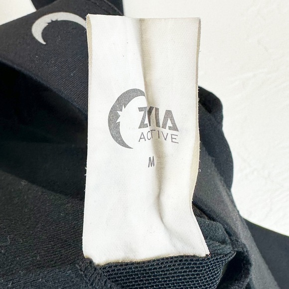 ZYIA Active Black Adjustable Mesh Sports Bra M - Picture 9 of 9